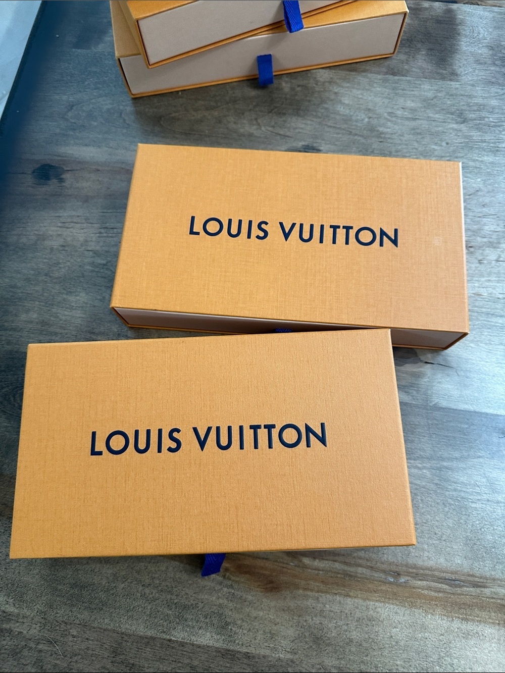 Louis Vuitton Orange Boxes with Navy Logo - Picture 4 of 6